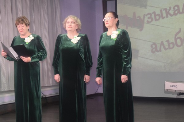 Концертная программа «Мелодии зимы» вокального ансамбля «Распев»