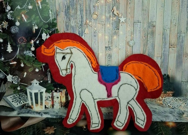 Прием заявок на конкурс «Новогодняя лошадка»