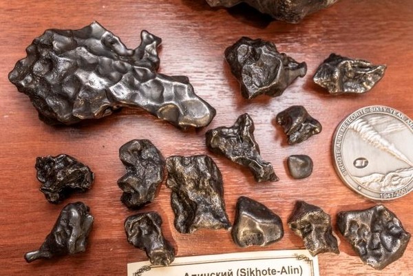 Выставка «Сокровища мироздания»