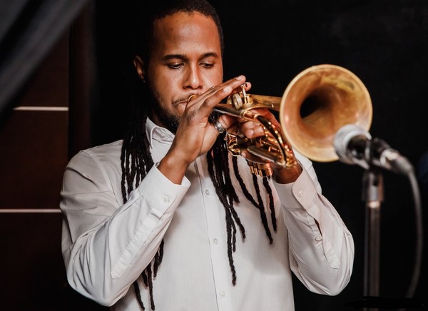 Карлос Эчаварриа и Jazz Park