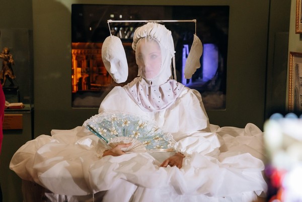 Экскурсия «Магия театрального костюма»