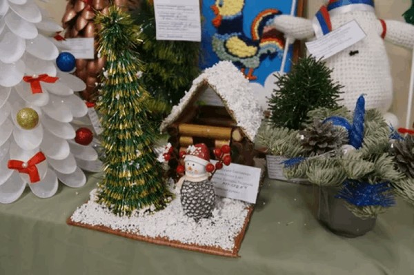 Конкурс-выставка «Лучшая поделка к Новому Году»