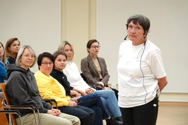 Лекторий «Люди и книги: книжный клуб с психоаналитиком»