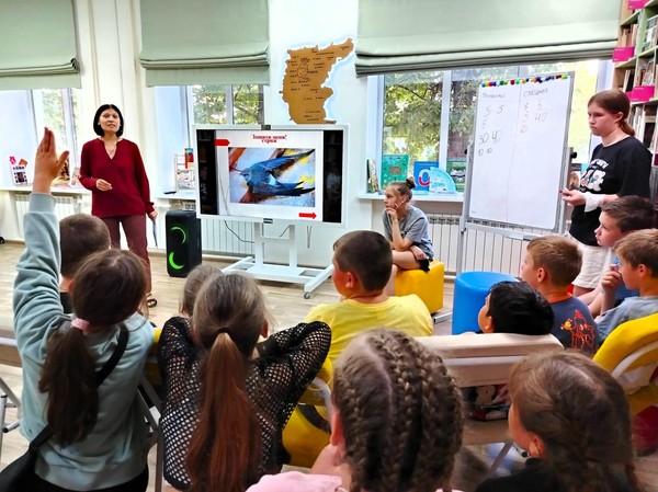 Познавательный час «Хозяин зимнего двора»