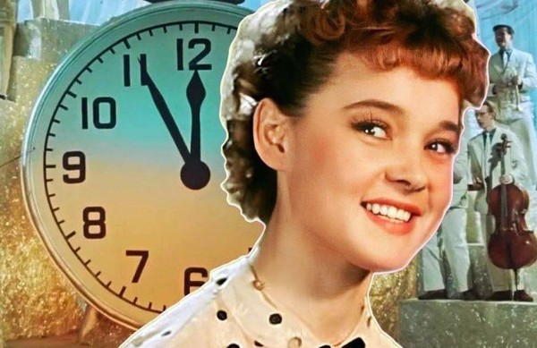 На часах уже двенадцать без пяти