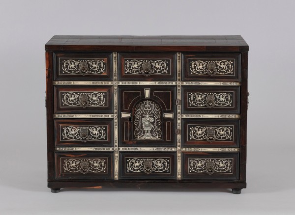 Выставка «Жизнь в замках и дворцах. Декоративно-прикладное искусство XVI–XVIII веков»