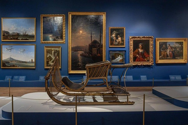 Экскурсия по выставке «Сокровища императорских резиденций. Царское Село»