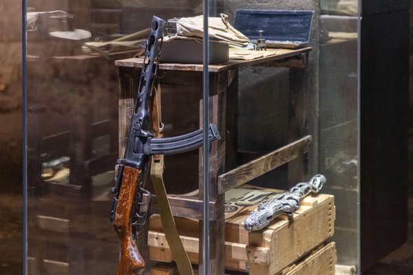 Выставка «Герои тыла» к 85-летию принятия на вооружение ППШ-41