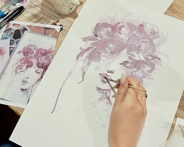 Арт-вечеринка в атмосферной студии: рисуем вином