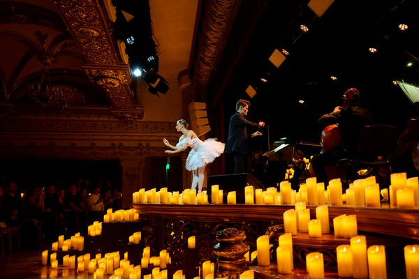 Волшебный свет Рождества. Lumisfera и 3000 свечей