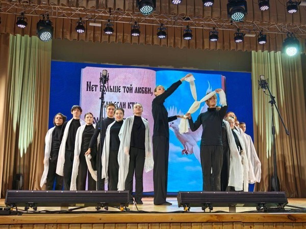 Театрализованное представление «Школа снеговиков»