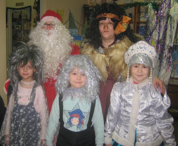 Утренник «Новогодние забавы»