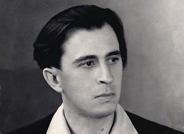 История экспоната «Фотография Анатолия Жигулина»