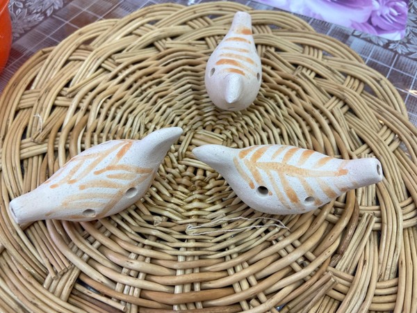 Мастер-класс «Глиняная игрушка-свистулька «Птичка»