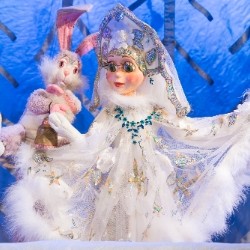 Новогодний праздник «Год Лошади» и спектакль «Морозко»