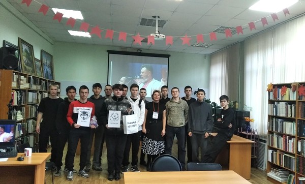 Литературное кафе «За чашкой чая»