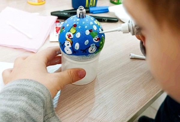 Мастер-класс «Новогодний шар добра: создаем символ счастья и благополучия»