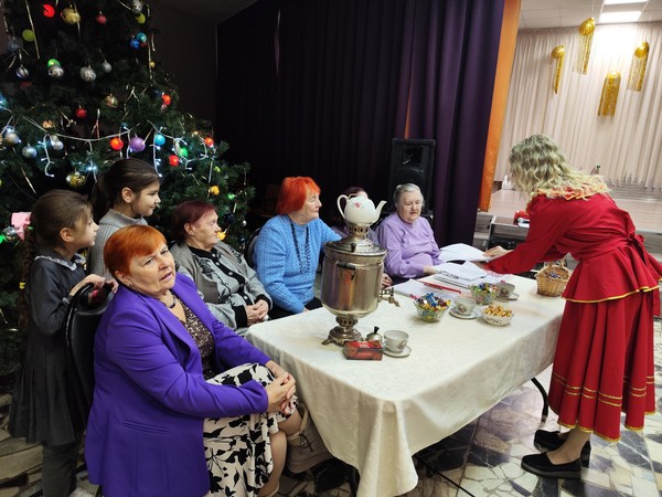 Новогодний вечер для пожилых людей «Если веришь в чудеса»
