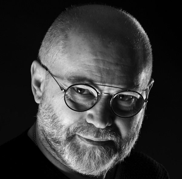 Открытие выставки Владимира Ададурова «Культ личности»