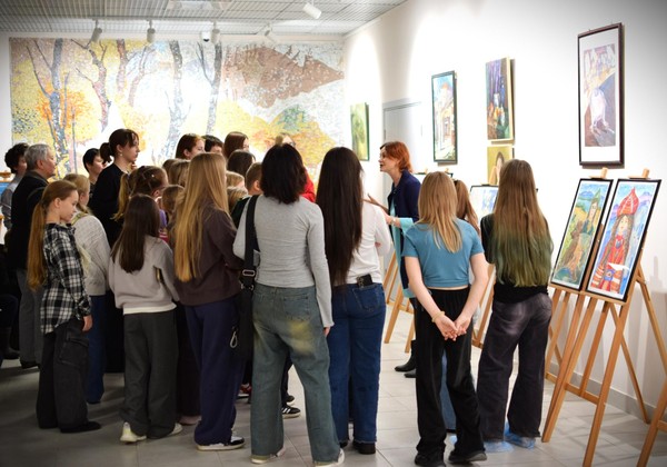 Литературная программа на выставке Ольги Калинкиной «Мой путь в профессию»