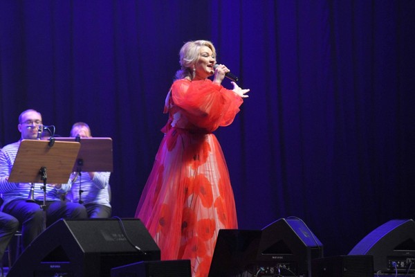 Концерт «Предновогодний микс с Анной Шинковой. Музыка и тайна»