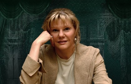 Александра Захарова. Театральная фантазия на тему...