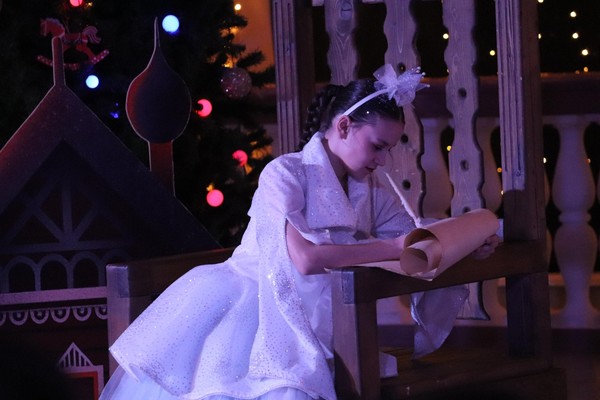 Новогодний концерт театра танца «Антре» «Сказка в одной спичке»