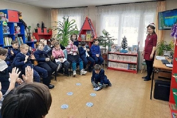 Новогодний мультфейерверк «Праздник к нам приходит»