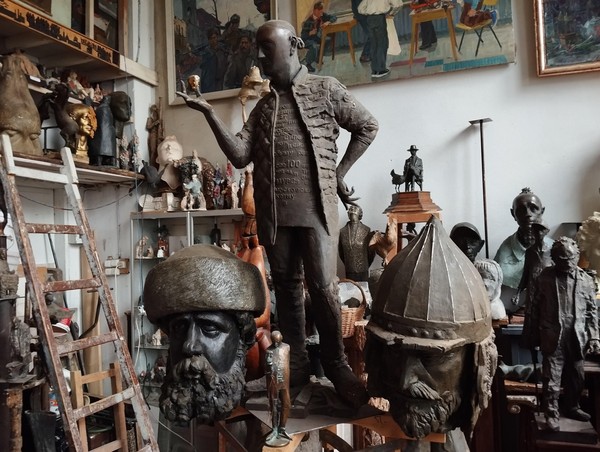 Выставка «Семья скульпторов»