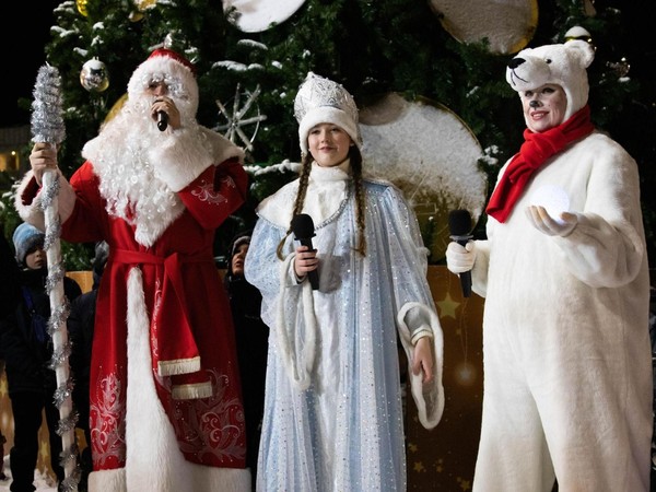 Спектакль «Новогодние приключения Маши и Вити»