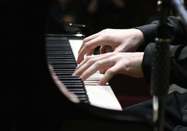 «Школьный конкурс на лучшее исполнение полифонии и пьесы И.С. Баха»