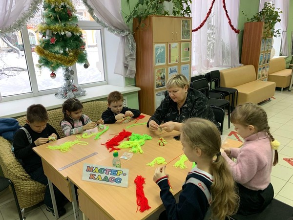 Мастер-класс «Елочное украшение. Снежинка»