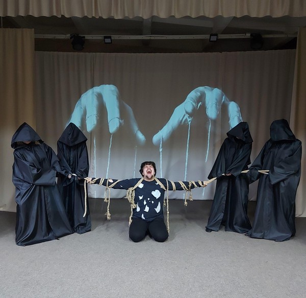 Спектакль «Иллюзия свободы»