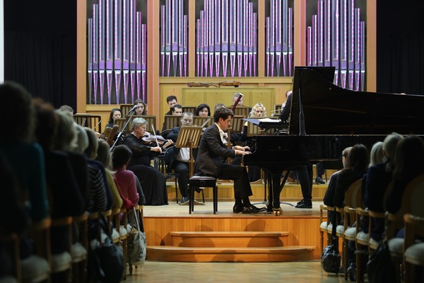 Кубанский симфонический оркестр. Константин Емельянов