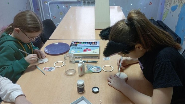 Мастер-класс «Елочная игрушка из фетра»