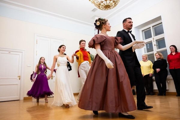 Новогодний бал в особняке Гедеонова