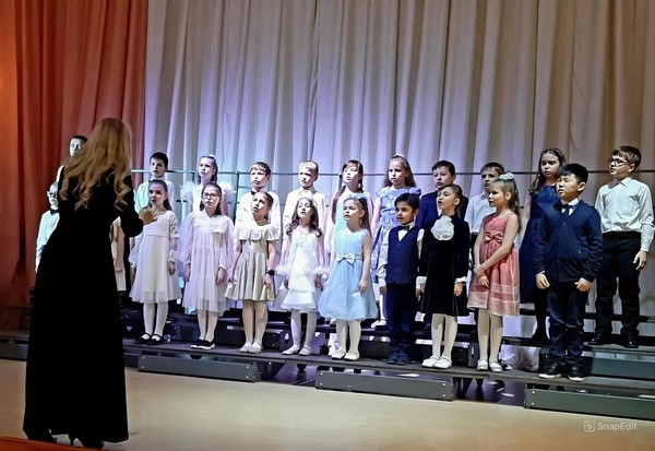 НОВОГОДНИЙ ХОРОВОД