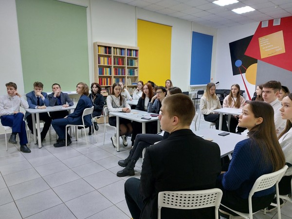 Программа «Литературно-музыкальное путешествие по Серебряному веку»