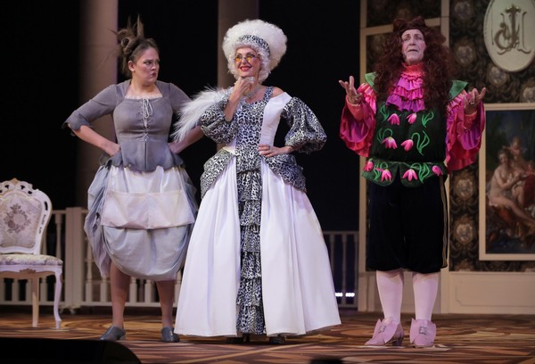 Спектакль «Любовь и плутовство»