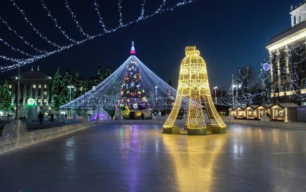 Открытие выставки «Курган. Площадь. Новый год: взгляд сквозь годы»