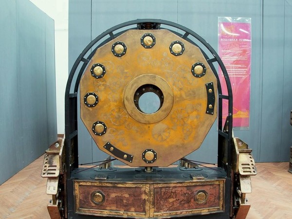 Интерактивная выставка «Яблоко Ньютона»