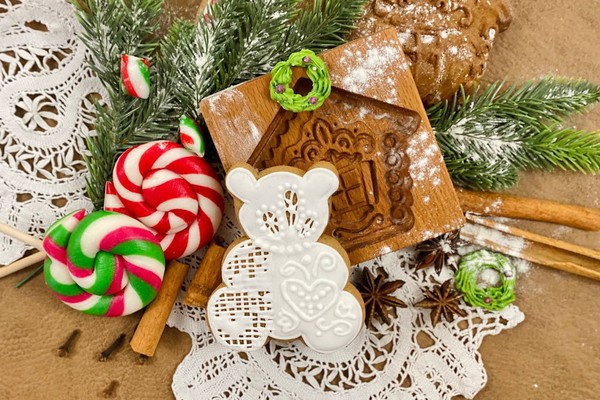 Новогодняя выпечка и роспись пряников + экскурсия в музее