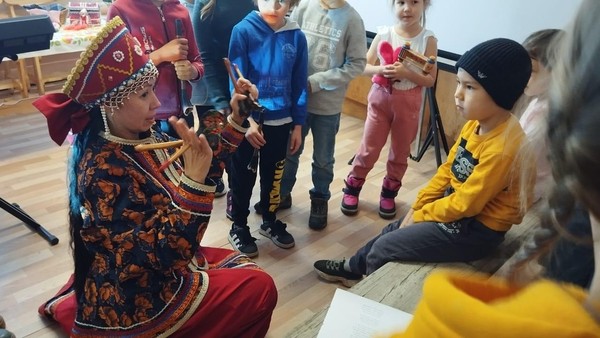 Мастер-класс «Приемы игры на ложках»