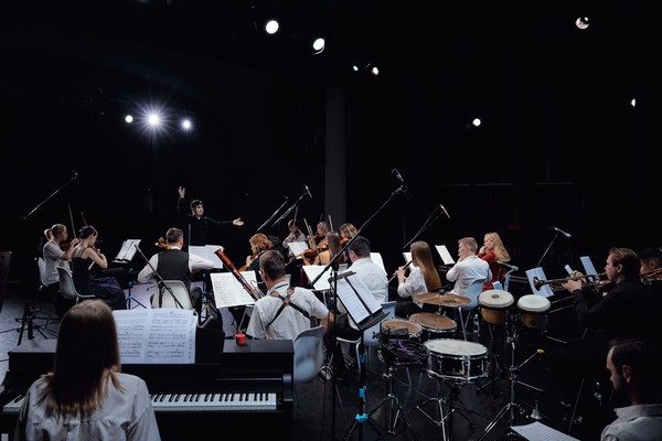 Спектакль «Сарвиназ. Сквозь темный лес»