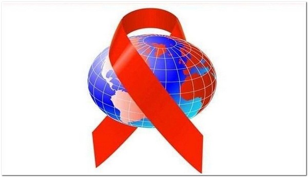 Беседа у книжной выставки «Береги себя от СПИДа»