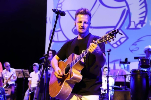 Концерт по песням из «Смешариков» и «Летающих зверей»