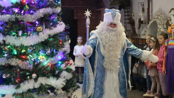 Спектакль «В поисках Деда Мороза»