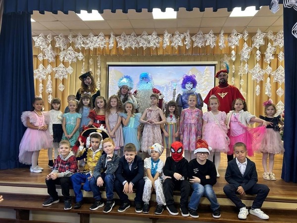 Новогодний спектакль «Двенадцать месяцев»