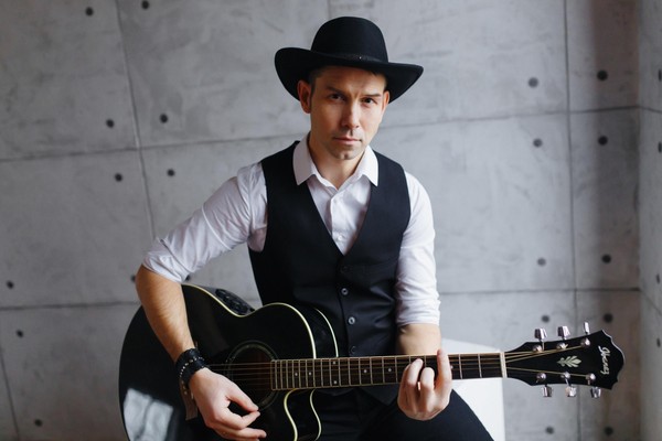 Концерт Андрея Апаркина «Люди – не птицы»