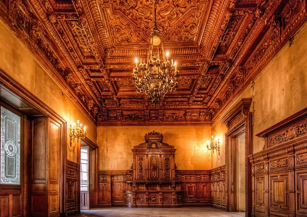 Заброшенный особняк Брусницыных: подлинные интерьеры